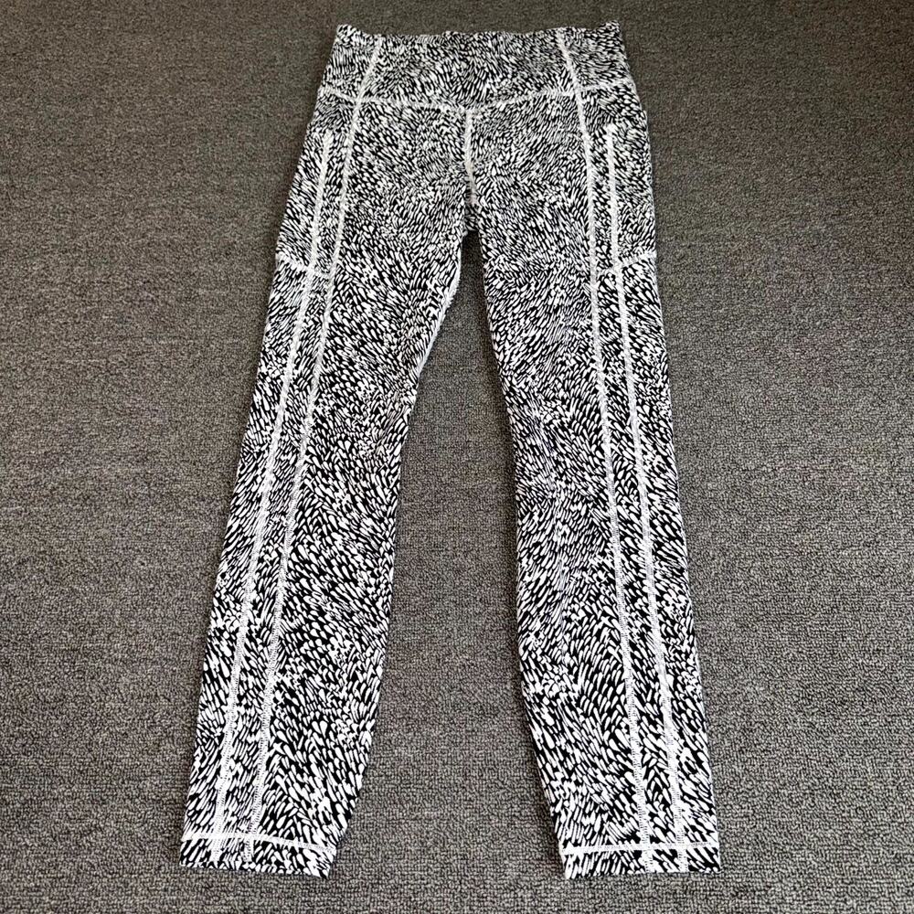 Athleta Ultimate Stash II Textured 7/8 Tight Leggings Womens Medium Black White